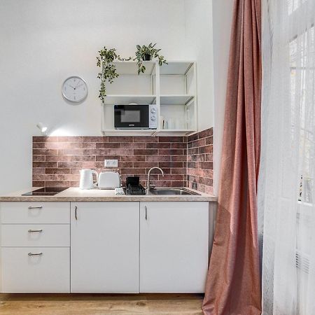 Bazilika-D45 Premium Suites Budapest Bagian luar foto